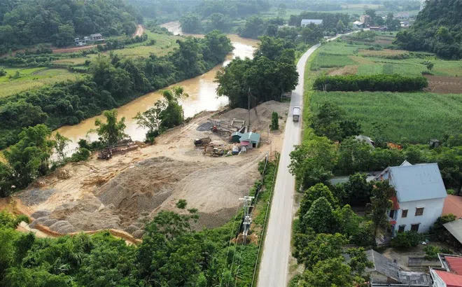 Quảng Hòa (Cao Bằng): Trạm nghiền sỏi “ngang nhiên” xây dựng trái phép