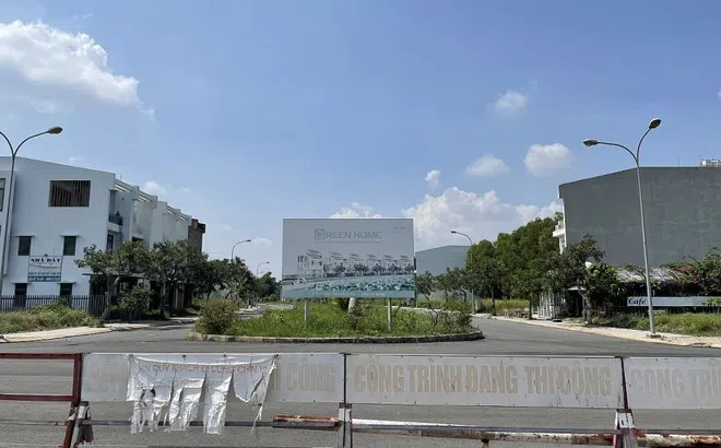 Khung cảnh đìu hiu, hoang vắng tại dự án Làng Sen Việt Nam của Phúc Khang Corp