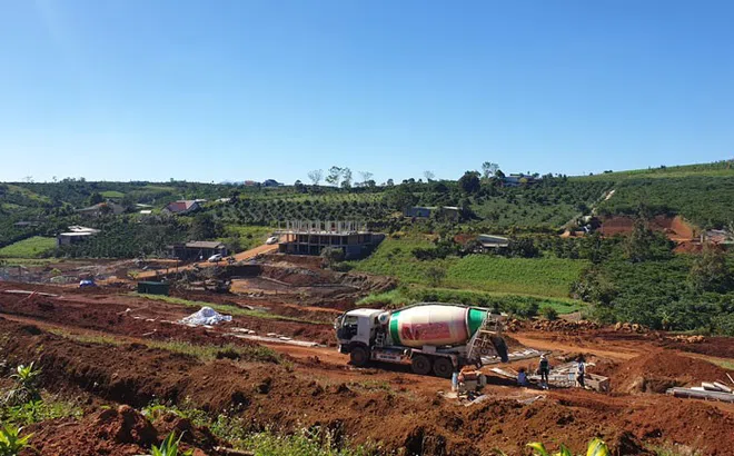 Lâm Đồng: Lãnh đạo huyện đánh giá cao vai trò của nền kinh tế phân lô