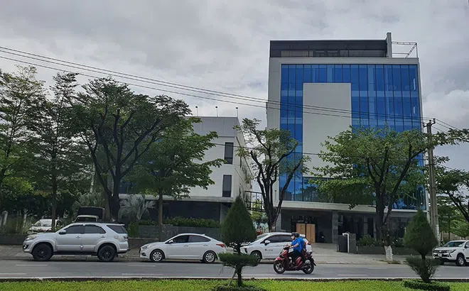 Bệnh viện 7 tầng giữa TP Đà Nẵng xây không phép
