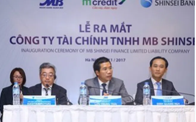 Mcredit đòi nợ bằng văn hóa “giang hồ”?