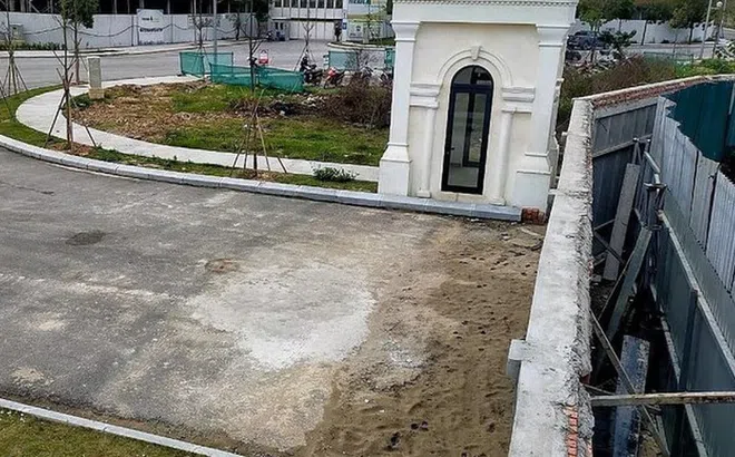 Huyện yêu cầu chủ khu đô thị An Lạc dỡ bỏ tường bê tông chắn đường đi của dân