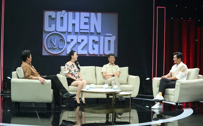Đạo diễn Lê Hoàng: “Có vợ làm chung công ty thì không có cơ hội dẫn các em nhân viên đi ăn riêng được”