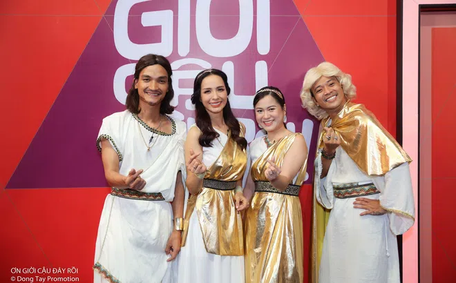 Diễn xuất xuất thần, siêu mẫu Thúy Hạnh xuất sắc nhận cúp