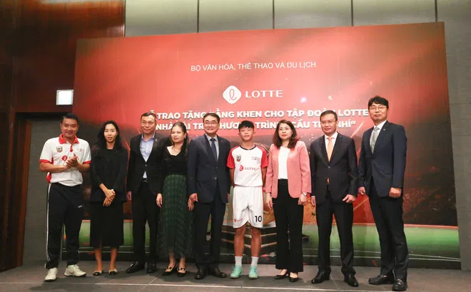Tập đoàn LOTTE hoàn thành sứ mệnh 12 năm đồng hành cùng chương trình “Cầu thủ nhí”