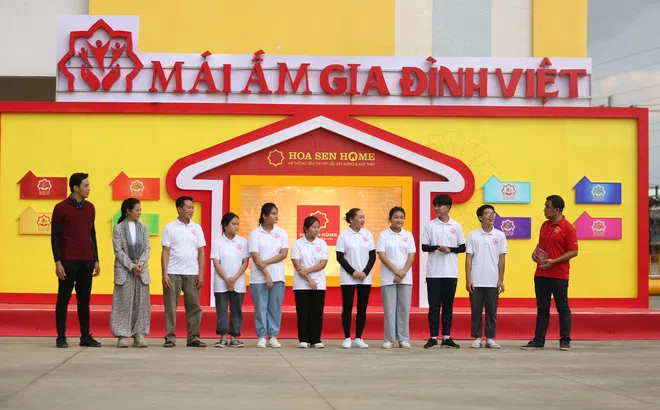 Mái ấm gia đình Việt: Thuận Nguyễn “đờ đẫn”, tự trách bản thân vì làm mất nhiều thời gian khi làm thử thách