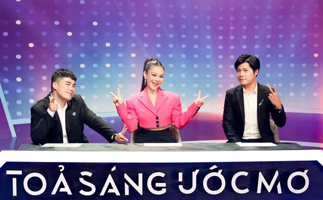 Nguyễn Đình Vũ “há hốc” khi “cậu bé dân ca” Minh Nhật cất giọng khủng