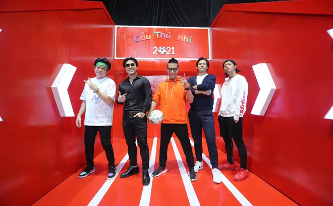 Hoàng Rapper “ra dẻ”, Trần Anh Huy quên luôn nhiệm vụ MC