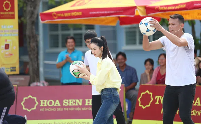 Á hậu Hà Thu ví hành trình tìm người yêu khó như đi “Tây thiên thỉnh kinh”