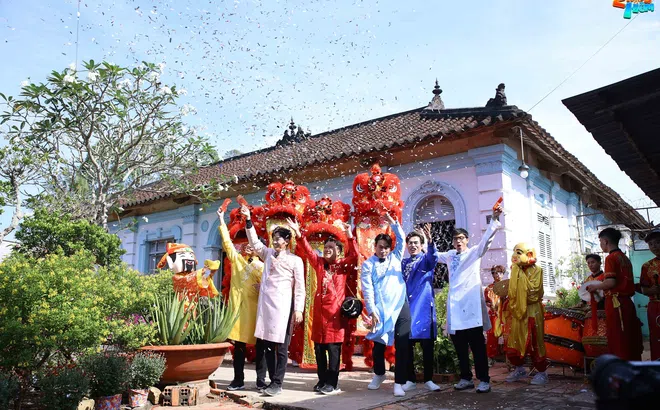 Ngô Kiến Huy "đứng ngồi không yên" phải “truyền thái y” cứu nguy