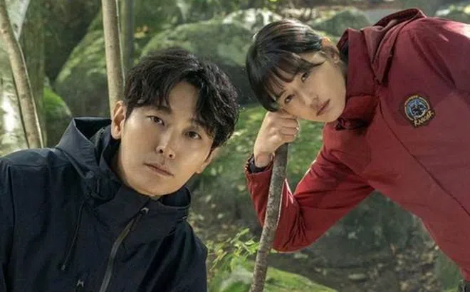 Joo Ji Hoon: Từ chàng thái tử vạn người mê cho tới quý ông lịch lãm