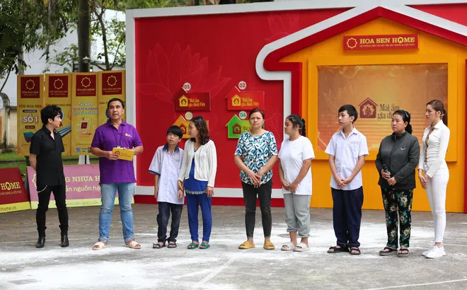 MC Thanh Thanh Huyền tiết lộ “không có tuổi thơ”, ghen tị với bạn bè đồng trang lứa