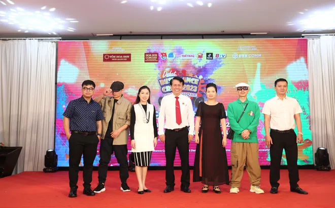 Viết Thành thể hiện vũ đạo siêu đỉnh ở họp báo Dalat Best Dance Crew 2023 Hoa Sen Home International Cup