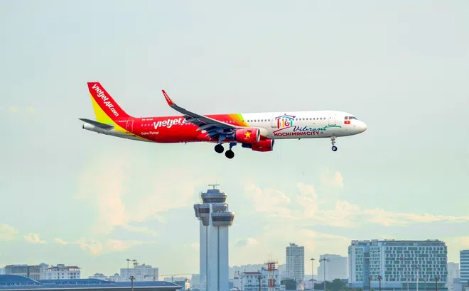 Máy bay mang biểu tượng du lịch TP. Hồ Chí Minh đã hạ cánh Tân Sơn Nhất