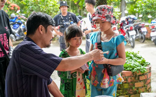 Con Lý Hải đóng Lật Mặt 6: Tấm Vé Định Mệnh: Vai nhỏ vẫn phải casting như người khác, diễn cực mà thấy xót