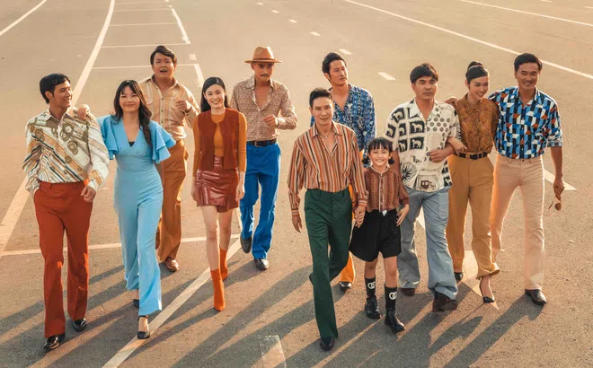 Nhân dịp nghỉ lễ, Lý Hải và dàn diễn  tung ngay bộ ảnh cùng hội bạn "thân"