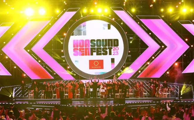 Điều gì giữ chân hơn 30.000 khán giả ở lại với Hoa Sen SoundFest 2023 suốt 5 tiếng đồng hồ?