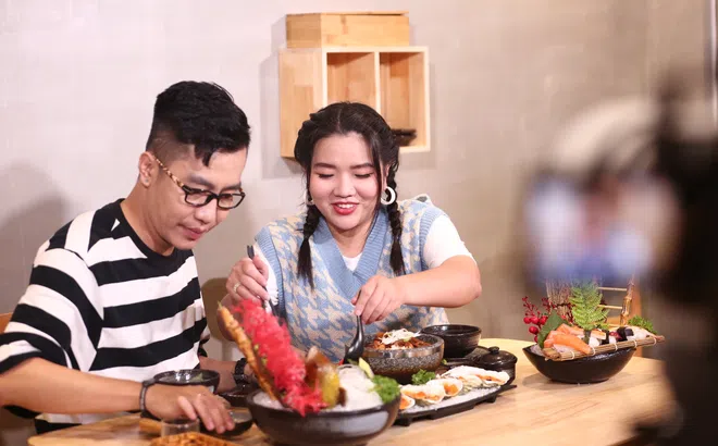 Food vlogger Chen Ru Lu cùng Hoàng Rapper “đại náo” cung đường ăn uống nức tiếng quận Gò Vấp