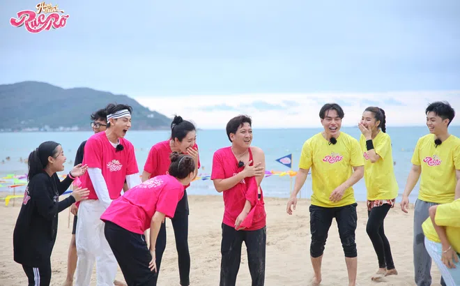 Hành Trình Rực Rỡ: Trường Giang khoe “bo đì”… một múi