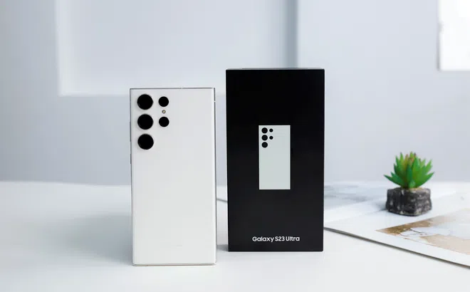 Galaxy S23 Ultra lần đầu xuống dưới 23 triệu đồng
