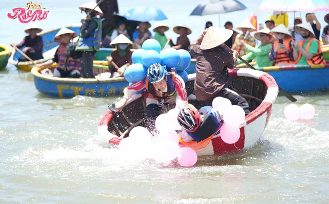 Thúy Ngân, Khả Như quay cuồng cùng thuyền thúng ở Hội An