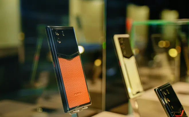 Đại gia các tỉnh, thành “chịu chi” mua Vertu không kém TP.HCM và Hà Nội