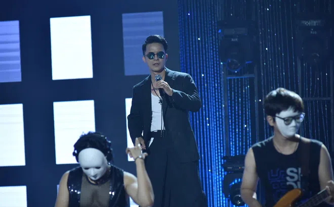 Sự đột phá của VUVU trong sản phẩm âm nhạc mới: Hát nhạc điện tử và chơi chút rap