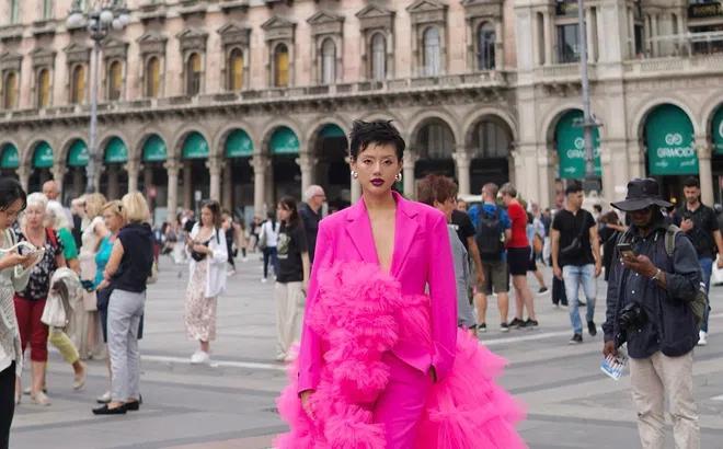 Khánh Linh (Cô Em Trendy) xác nhận tham gia Fashion Week, sánh đôi cùng chồng sắp cưới dự loạt show diễn tại Milan & Paris