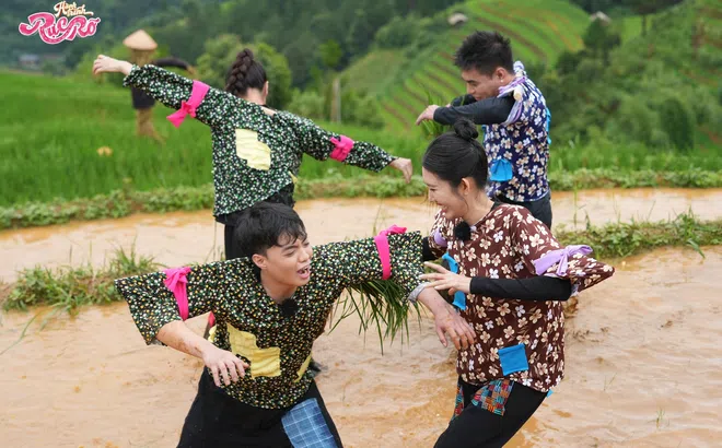 Hòa Minzy bất ngờ được gọi tên tại Hành Trình Rực Rỡ