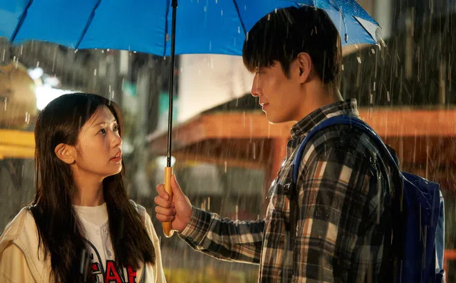 Lạ lùng phim mới của Kang Ha-neul và Jung So-min: Mới cưới được 2 năm đã ra tòa ly dị!