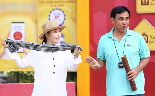 Quyền Linh kể chuyện mắt yếu đi dần sau nhiều năm đứng dưới nắng dẫn show