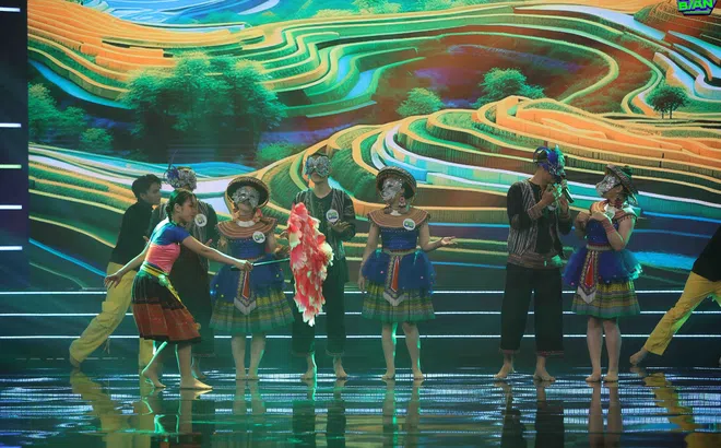 Khả Như – Chí Thiện chịu thua trước sự “vô tri” khó lường của hai khách mời