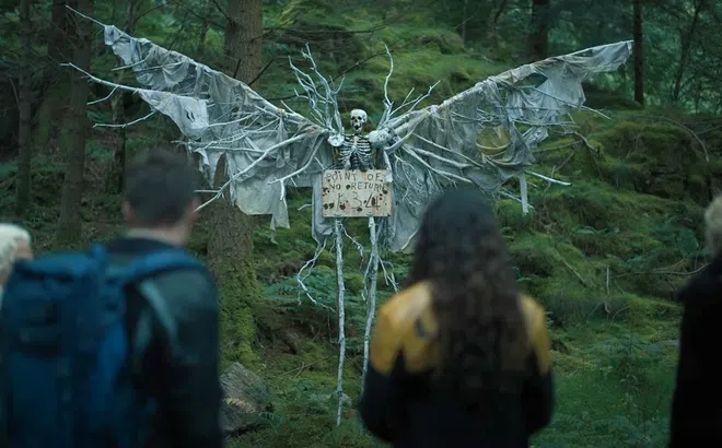 Chớ bỏ lỡ siêu phẩm kinh dị từ con gái bậc thầy M. Night Shyamalan với nhiều chi tiết ẩn dụ không tưởng