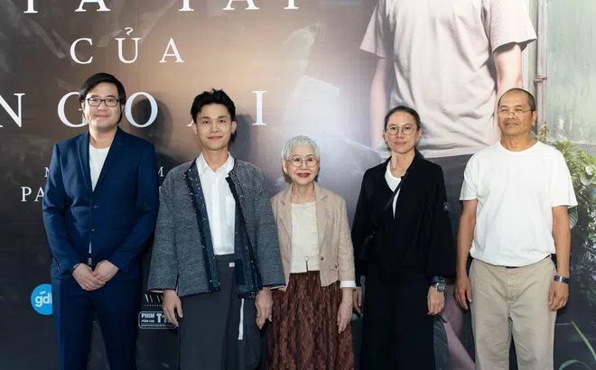 Ê-kíp làm phim “Gia Tài Của Ngoại” giao lưu cùng giới truyền thông Việt Nam sau thành công ấn tượng của bộ phim