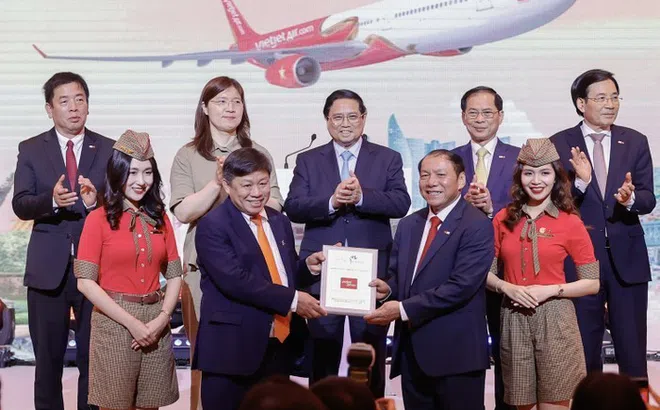 Bay Hàn Quốc với siêu khuyến mãi dịp Vietjet kỷ niệm 10 năm bay đến “xứ sở kim chi” và công bố đường bay mới