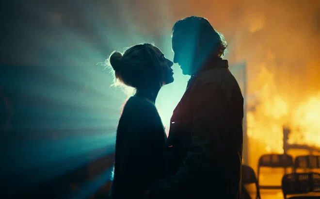 Joaquin Phoenix và Lady Gaga “yêu điên dại” trong trailer mới của phần tiếp theo “Joker”