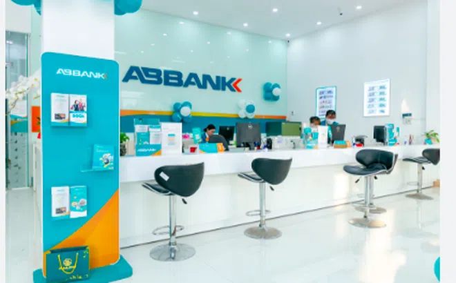 ABBank báo lãi 'bốc hơi' 10% sau soát xét, nợ xấu đáng ngại