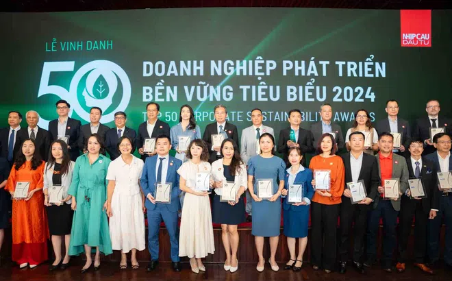PNJ hai lần lập ‘hat-trick’ ESG tại giải thưởng phát triển bền vững