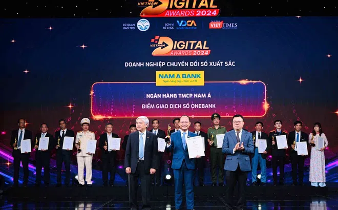 Kỷ niệm 32 năm thành lập, Onebank by Nam A Bank tiếp tục được vinh danh tại giải thưởng chuyển đổi số Việt Nam 2024
