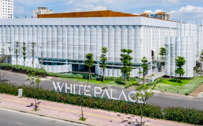 Ông chủ White Palace vừa bị UBCKNN phạt 92,5 triệu đồng
