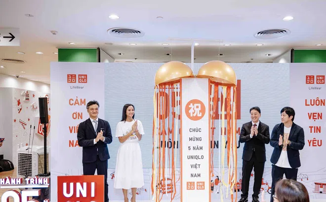 UNIQLO kỷ niệm 5 năm có mặt tại Việt Nam Chinh phục khách hàng bằng chất lượng cùng cam kết phát triển bền vững