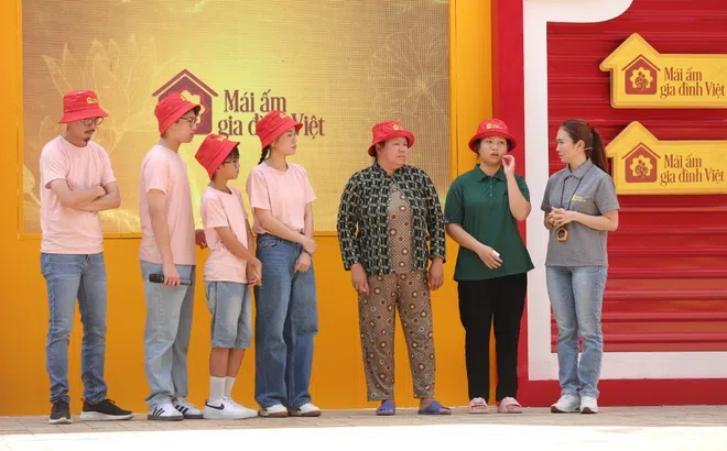 Gia đình Lâm Vỹ Dạ – Hứa Minh Đạt góp sức mang về gần 100 triệu đồng cho các em nhỏ mồ côi