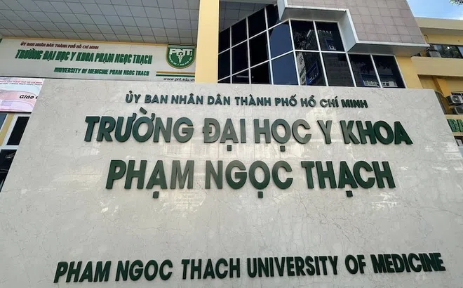 Cuộc họp bất thường bầu giáo sư khiến hiệu trưởng đại học y gửi đơn khẩn lên Bộ
