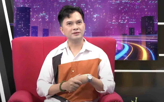 Nam ca sĩ quê Đà Nẵng 'mang tiếng' lấy vợ đại gia, lần đầu thừa nhận từng sợ lập gia đình