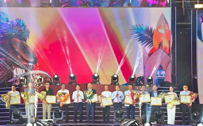 Nam A Bank “Say Hi” Nha Trang cùng Lễ hội Văn hóa – Du lịch biển Nha Trang 2025