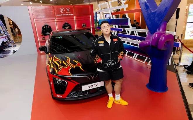 Mua VF 7 như một “tín hiệu vũ trụ”, chủ xe khẳng định: Dáng thể thao, lái phấn khích, tiết kiệm vài trăm triệu đồng nhiên liệu mỗi năm