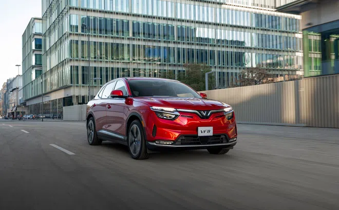 VinFast VF 8: Mạnh như xe giá vài tỷ đồng, tiết kiệm như xe đạp, đi xa không cần sạc giữa đường