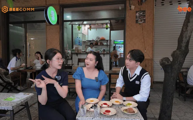 Thanh Nhí và Chen Ru Lu khâm phục cô chủ tiệm bánh khởi nghiệp ở tuổi 18