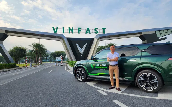 Dùng 2 đời VinFast VF 9, chủ xe đánh giá: “Xe VinFast ngày càng hoàn thiện và tốt hơn”