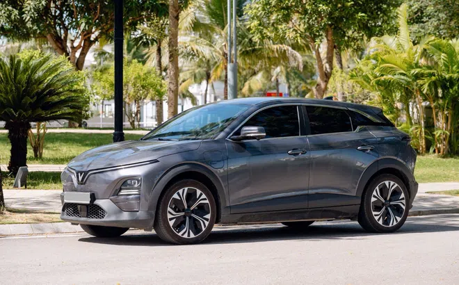 Chủ xe VF 6 hết lời khen xe an toàn và dịch vụ hậu mãi “miễn chê” sau tai nạn hú vía